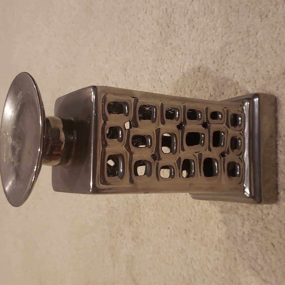 Candle holder